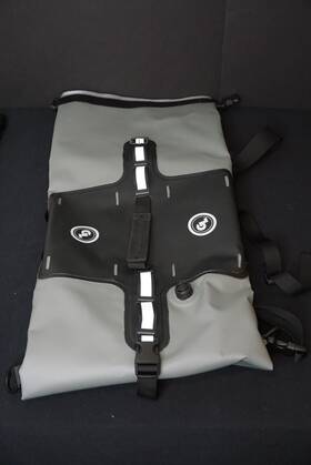 Rdb20 Giant Loop Rogue Dry Bag 30l Free Pronghorn Straps New Adv Moto Luggage Kit