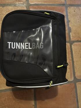 Ea136 Givi Ea122 23ltr Tunnel Bag