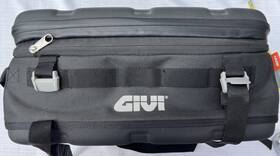 Ut807c Givi Cargo Bag 20l With Waterproof Inner Liner Keeps Contents Dry Black Used