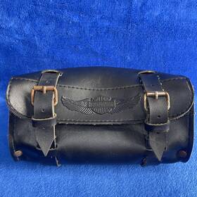 91744-87t Harley-davidson 117052233563 Oem Black Handlebar 8 Inch Fork Bag Tool Pouch Bar And Shield Logo #91744-87t 91744-87t Harley-davidson 117052233563 Oem Black Handlebar 8 Inch Fork Bag Tool Pouch Bar And Shield Logo #91744-87t