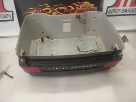 53140-05 Harley-davidson 2005 Tour Pack Lower Box Oem 53140-05 Harley-davidson 2005 Tour Pack Lower Box Oem