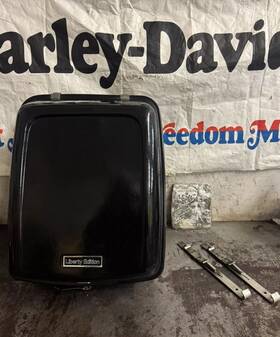 53299-76 Harley-davidson Nos 1976 Flh Liberty Edition Black Flake Tour Pak Luggage Box With Key