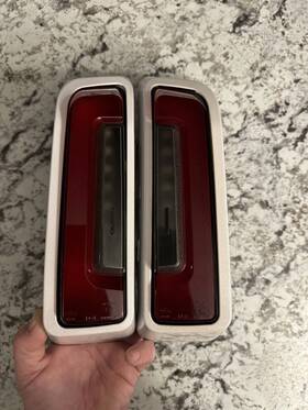 67900640 Harley-davidson 2024 Oem Tailllights White Oynx Peak Flh Touring Road Glide Fltrx