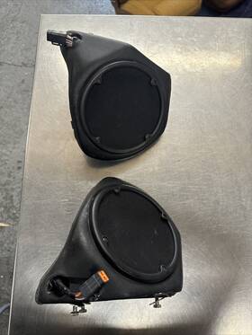 76304-98b Harley-davidson 76303-98b Speaker Box Set Used Pair Tour Pak