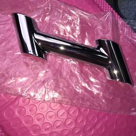 90948-93a Harley-davidson New Oem Rear Right Outer Clamp For Bag Rails