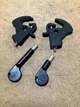 92800008 Harley-davidson Oem Locking Detachable Latch Set Black