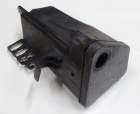 83501-mm2-000 Honda 1986-1987 Rebel Cmx 450 Toolbox Tool Box Tray Holder Oem