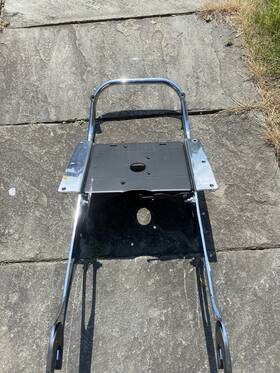 2890502-156 Indian Quick Release Lockable Trunk Base