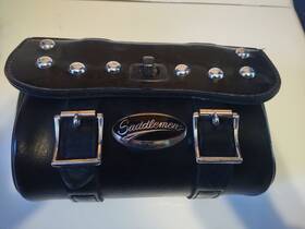 3147 Saddlemen Black Deluxe Sissy Bar Bag Motorcycle Luggage Studded
