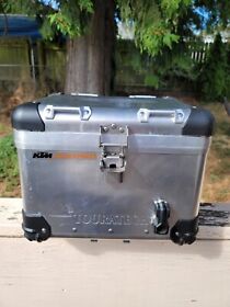 43084s Touratech Zaga Pro 2 Top Case 38l Unused With Back Rest Ktm Powerparts