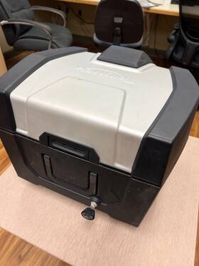 T2351060 Triumph Explorer 1200 Powered Trunk Top Box With Sliding Carriage