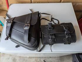 59778-08 Willie & Max And Brass Monkey Dual Shock Swingarm Bag Black #59778-08