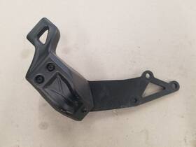 B5u-f84g0-00-00 Yamaha 2022 Tracer 9 Gt Saddlebag Mount Bracket Right