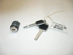 Harley Hd 18 26 Heritage New Keyed One Bag Oem 90300138. Fixed Price $99.99.