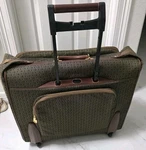 Hartmann Luggage Wings Diamond Collection 24" Jacquard Wheeled Garment Bag Large. Fixed Price $250.00.